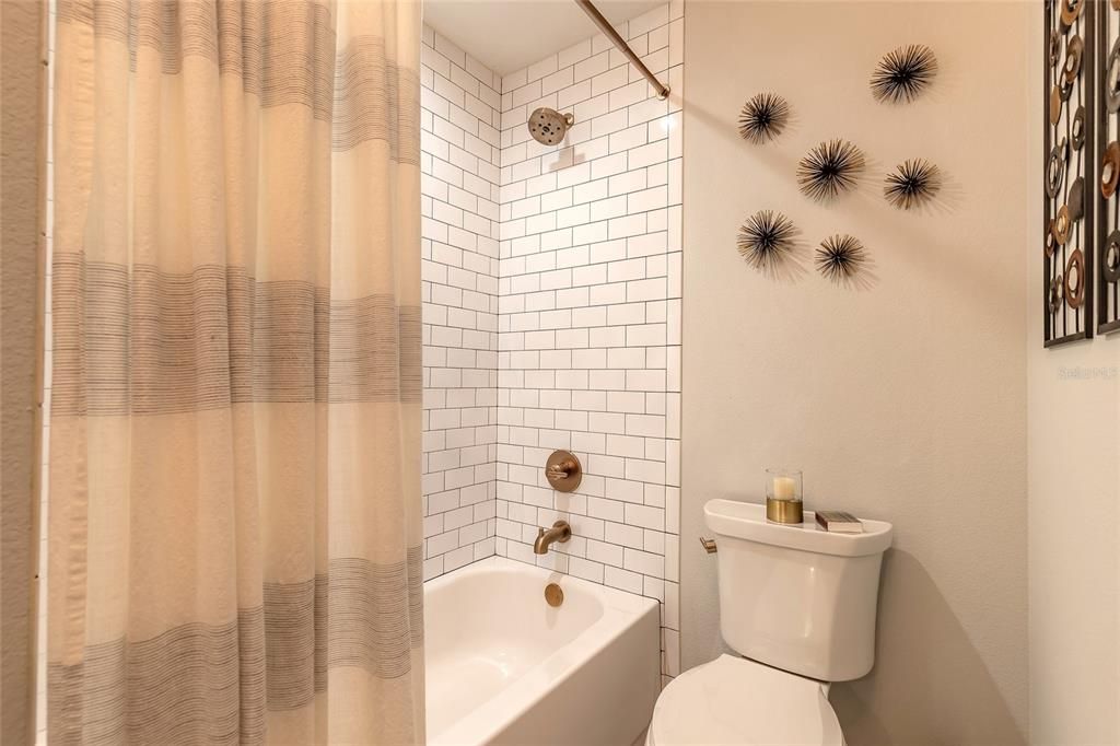 For Sale: $1,095,000 (5 beds, 3 baths, 2759 Square Feet)