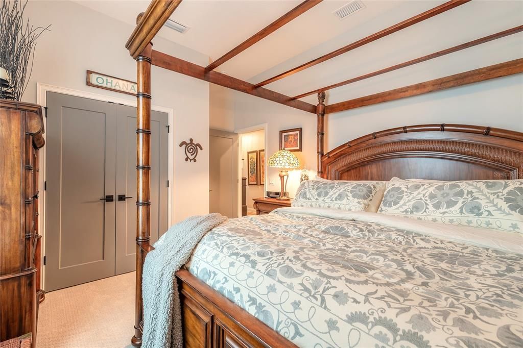 For Sale: $1,095,000 (5 beds, 3 baths, 2759 Square Feet)
