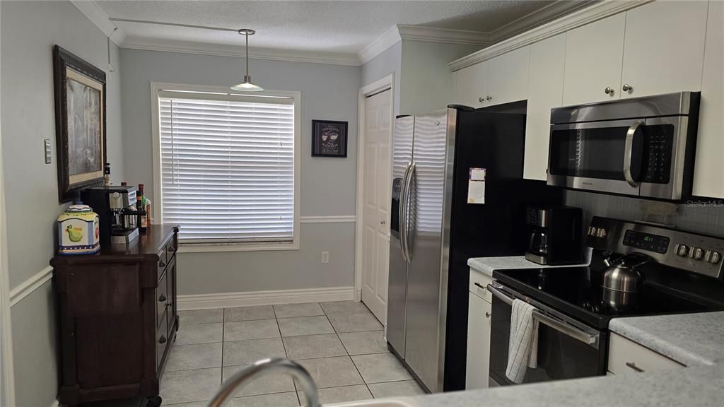 For Rent: $2,200 (2 beds, 2 baths, 1256 Square Feet)