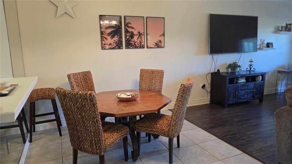 For Rent: $2,200 (2 beds, 2 baths, 1256 Square Feet)