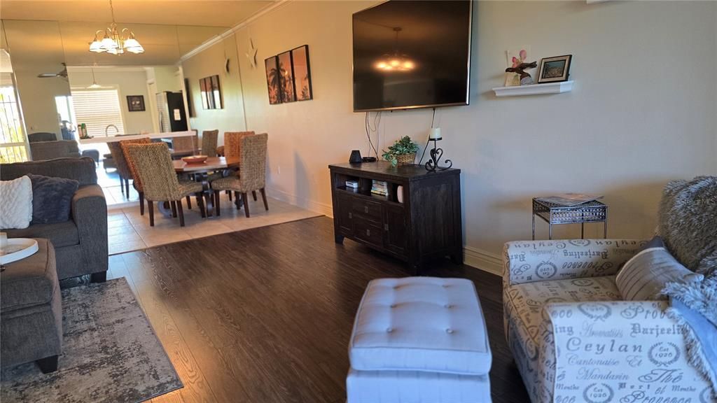 For Rent: $2,200 (2 beds, 2 baths, 1256 Square Feet)