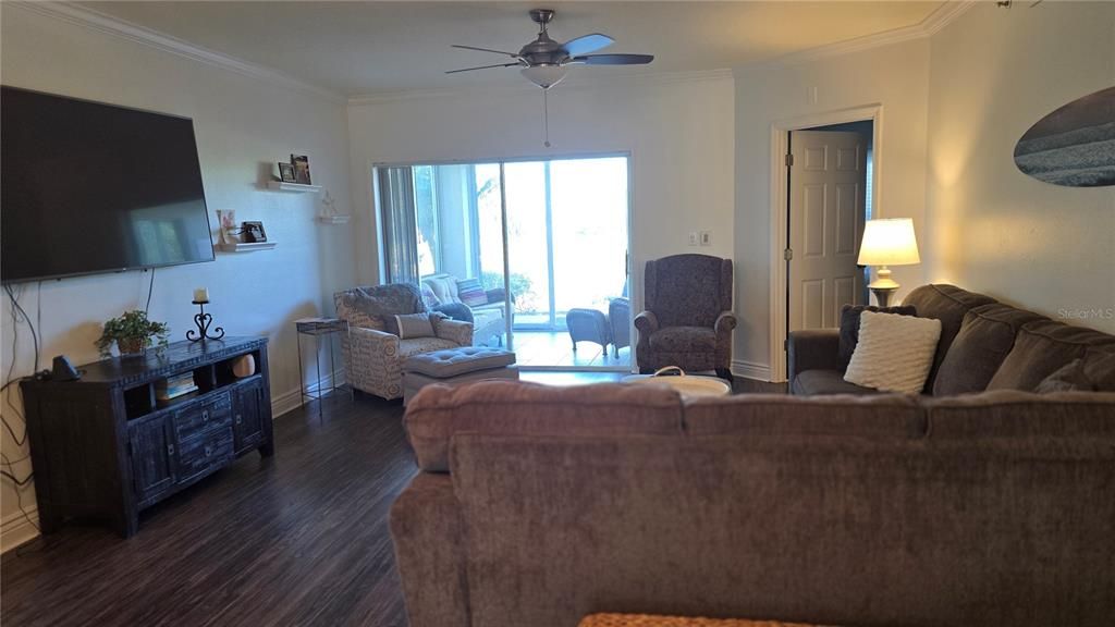 For Rent: $2,200 (2 beds, 2 baths, 1256 Square Feet)