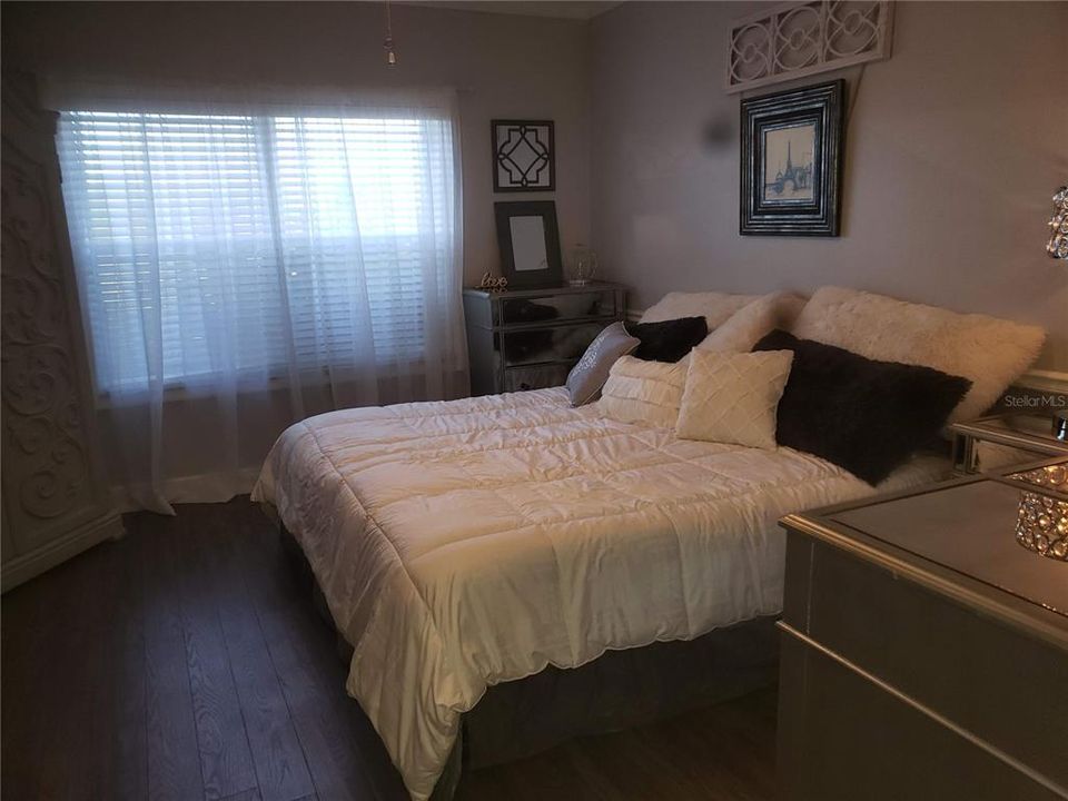 For Rent: $2,200 (2 beds, 2 baths, 1256 Square Feet)