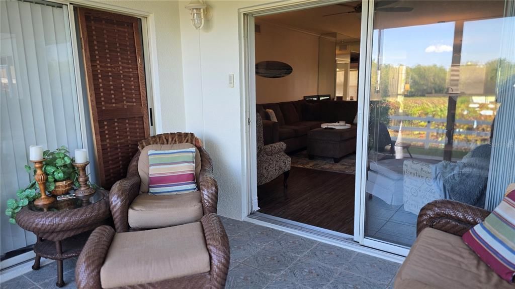 For Rent: $2,200 (2 beds, 2 baths, 1256 Square Feet)