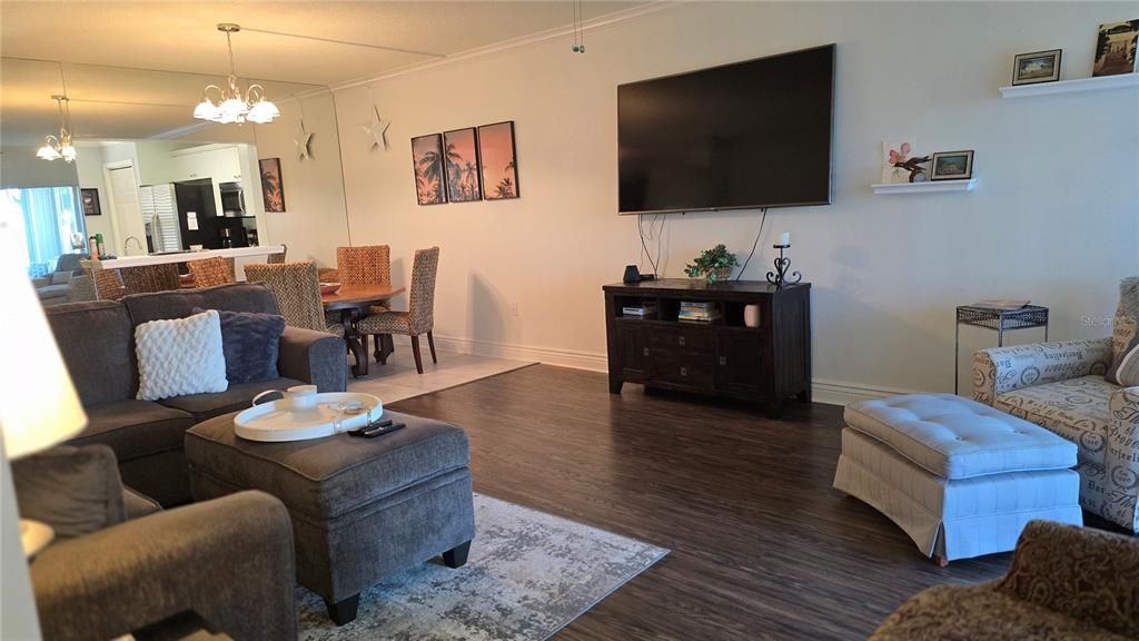For Rent: $2,200 (2 beds, 2 baths, 1256 Square Feet)