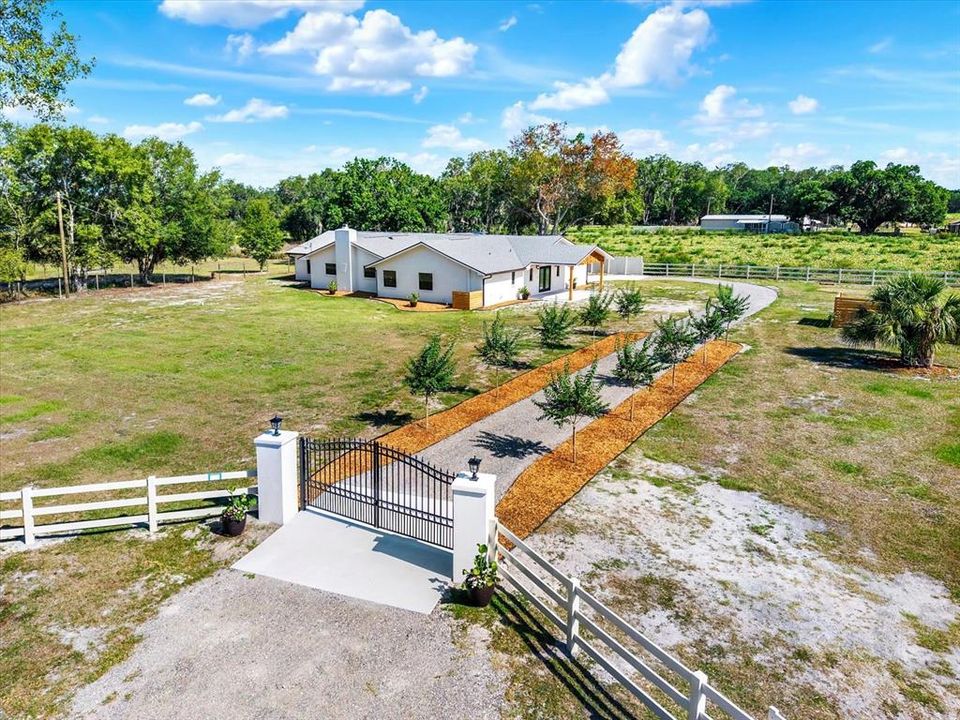 For Sale: $1,099,000 (4 beds, 3 baths, 3463 Square Feet)