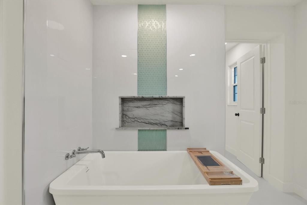 For Sale: $1,099,000 (4 beds, 3 baths, 3463 Square Feet)