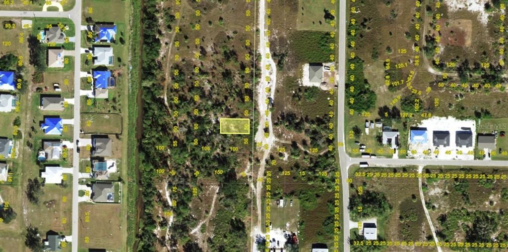 For Sale: $8,500 (0.11 acres)
