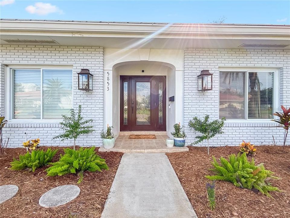 For Sale: $1,175,000 (3 beds, 2 baths, 2367 Square Feet)