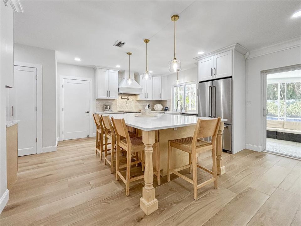 For Sale: $1,175,000 (3 beds, 2 baths, 2367 Square Feet)