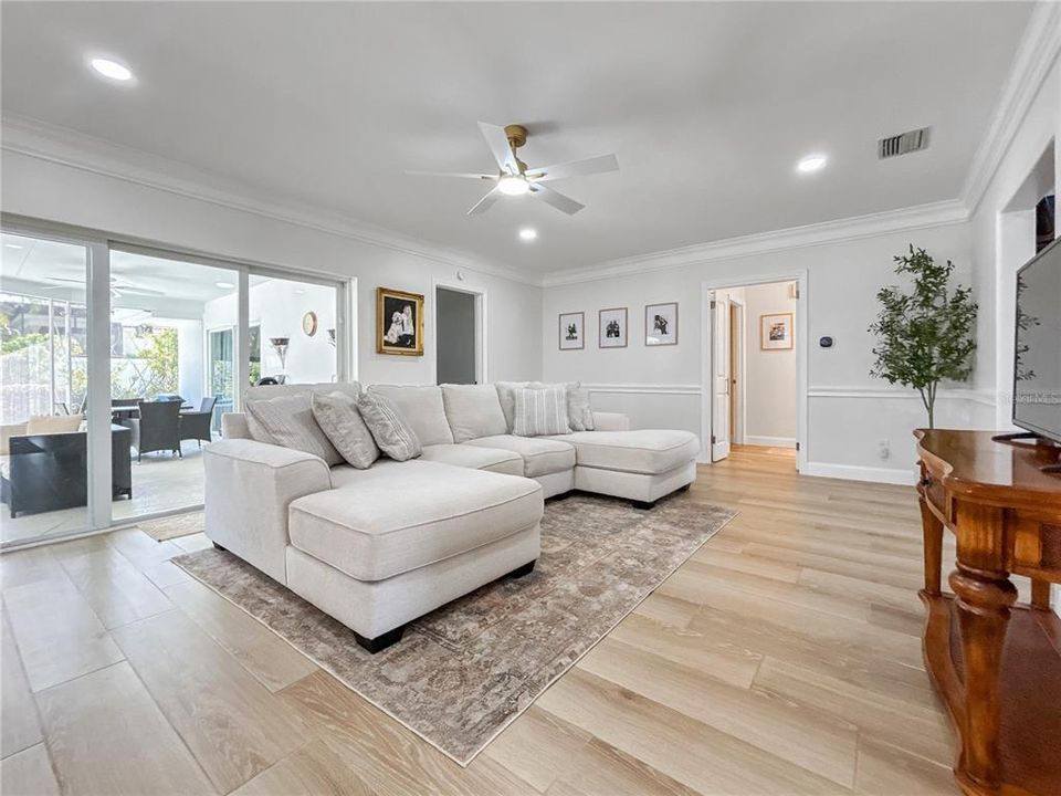 For Sale: $1,175,000 (3 beds, 2 baths, 2367 Square Feet)