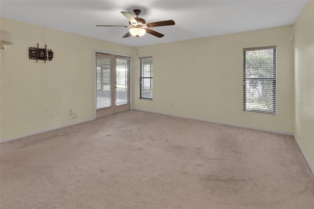 For Sale: $474,900 (4 beds, 2 baths, 2419 Square Feet)