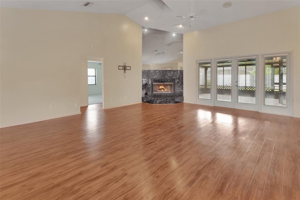 For Sale: $474,900 (4 beds, 2 baths, 2419 Square Feet)