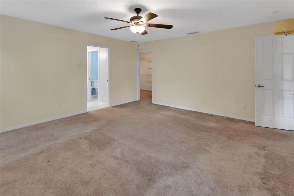For Sale: $474,900 (4 beds, 2 baths, 2419 Square Feet)