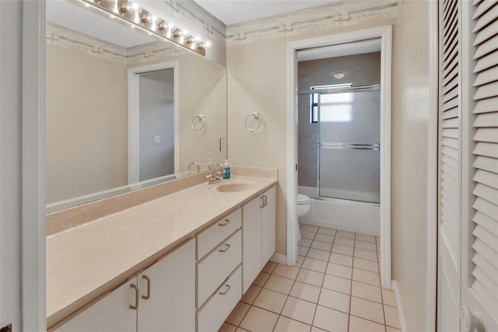 For Sale: $474,900 (4 beds, 2 baths, 2419 Square Feet)