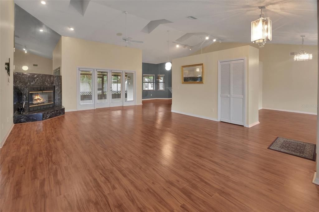 For Sale: $474,900 (4 beds, 2 baths, 2419 Square Feet)