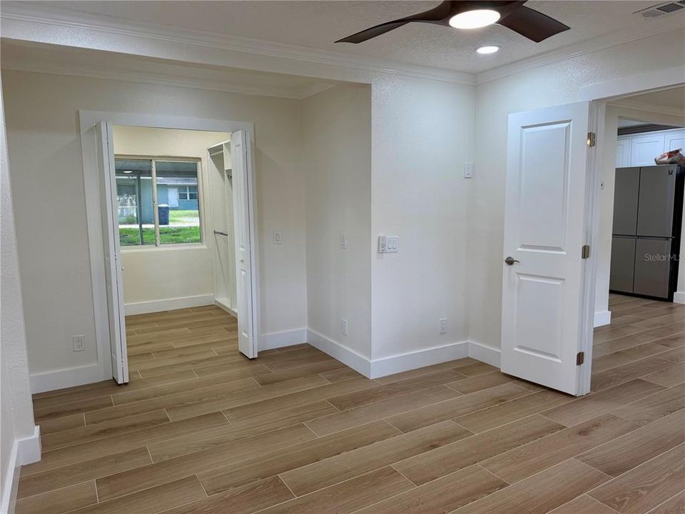 For Rent: $2,350 (2 beds, 1 baths, 1184 Square Feet)