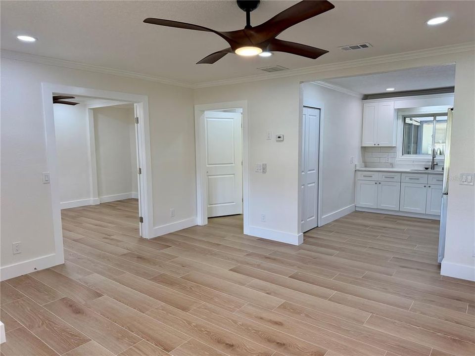 For Rent: $2,350 (2 beds, 1 baths, 1184 Square Feet)