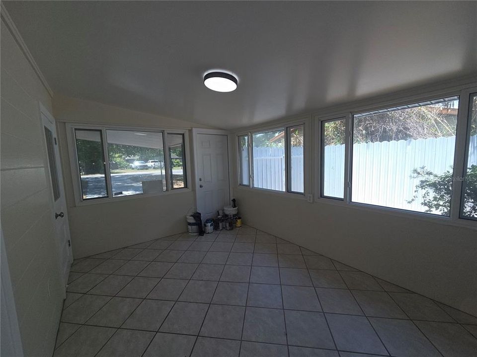 En Venta: $279,900 (2 camas, 1 baños, 812 Pies cuadrados)