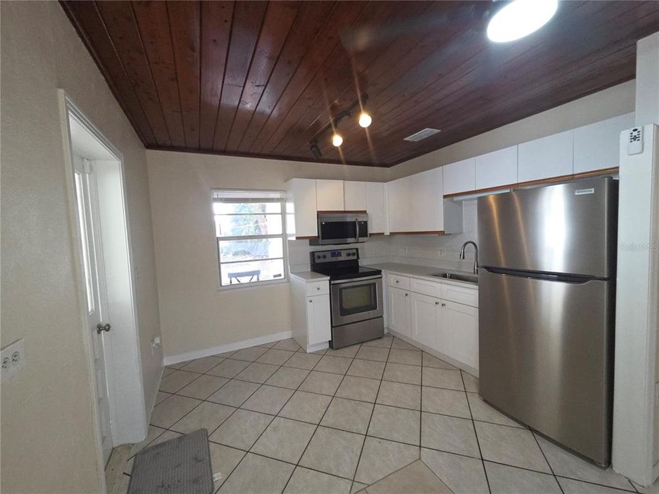 En Venta: $279,900 (2 camas, 1 baños, 812 Pies cuadrados)