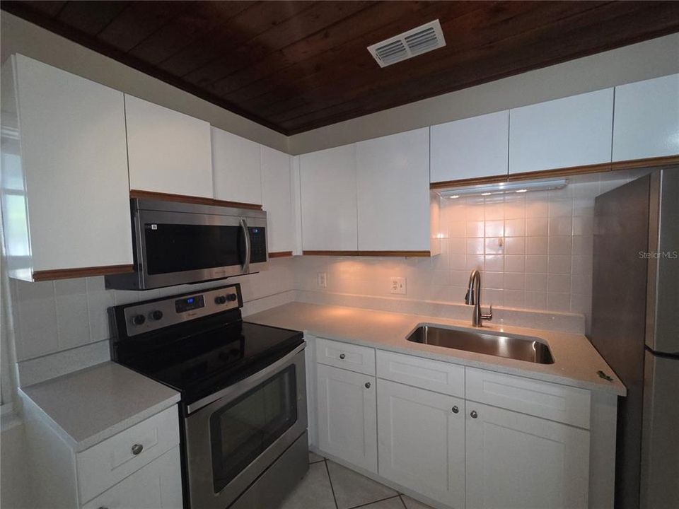 En Venta: $279,900 (2 camas, 1 baños, 812 Pies cuadrados)