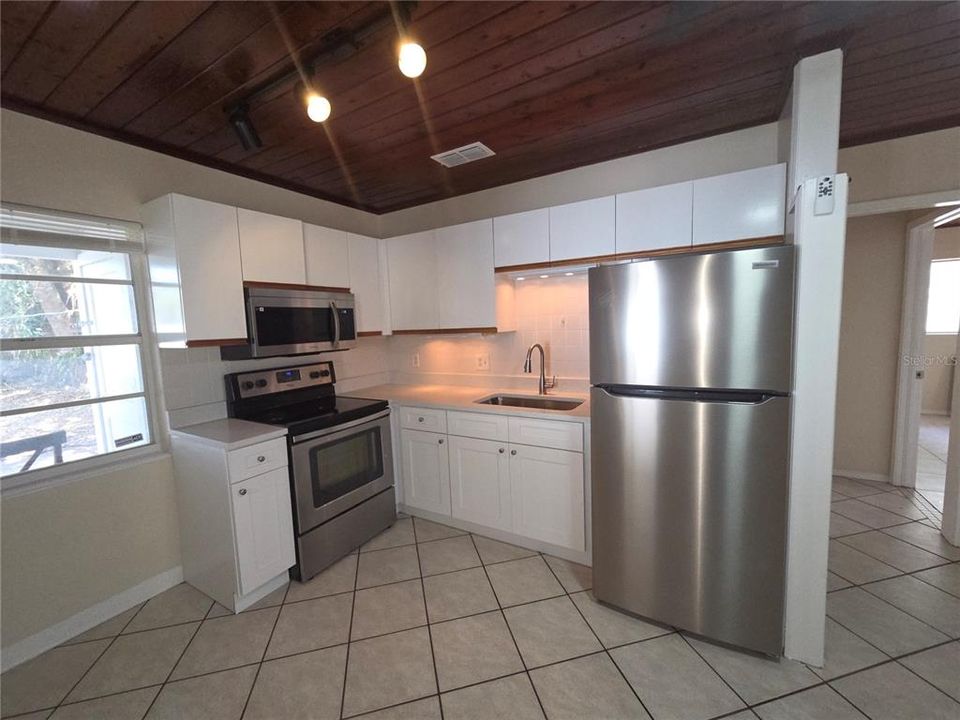 En Venta: $279,900 (2 camas, 1 baños, 812 Pies cuadrados)