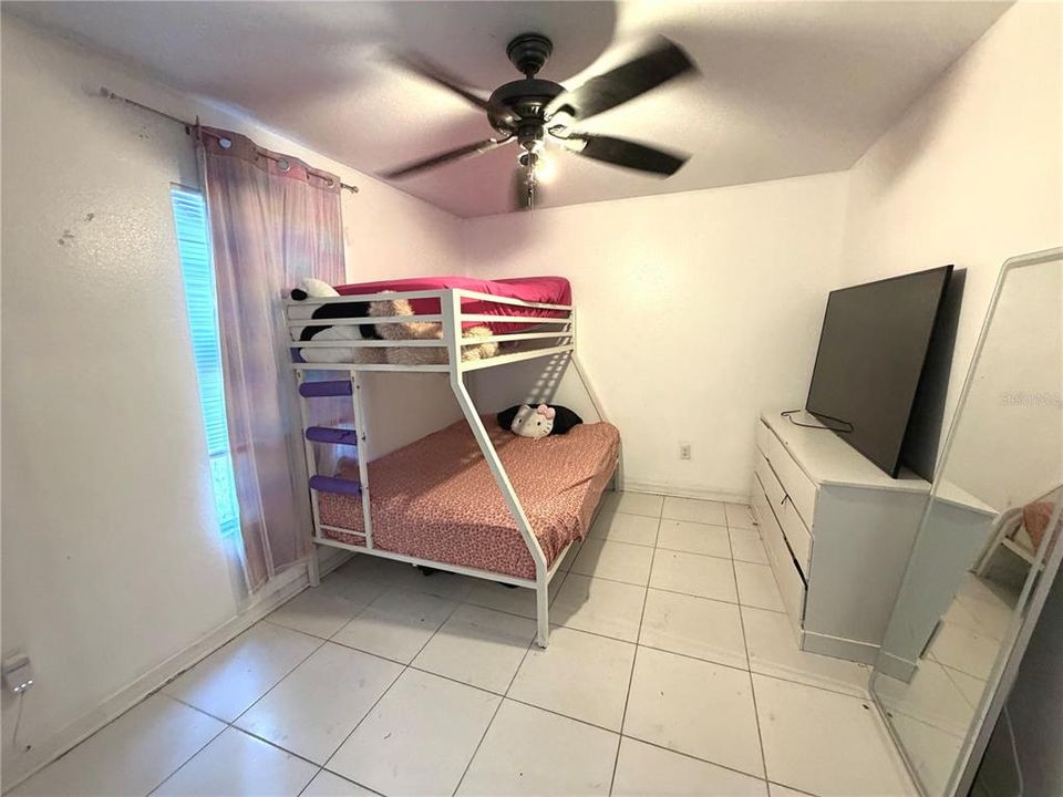 For Sale: $329,000 (4 beds, 1 baths, 1500 Square Feet)