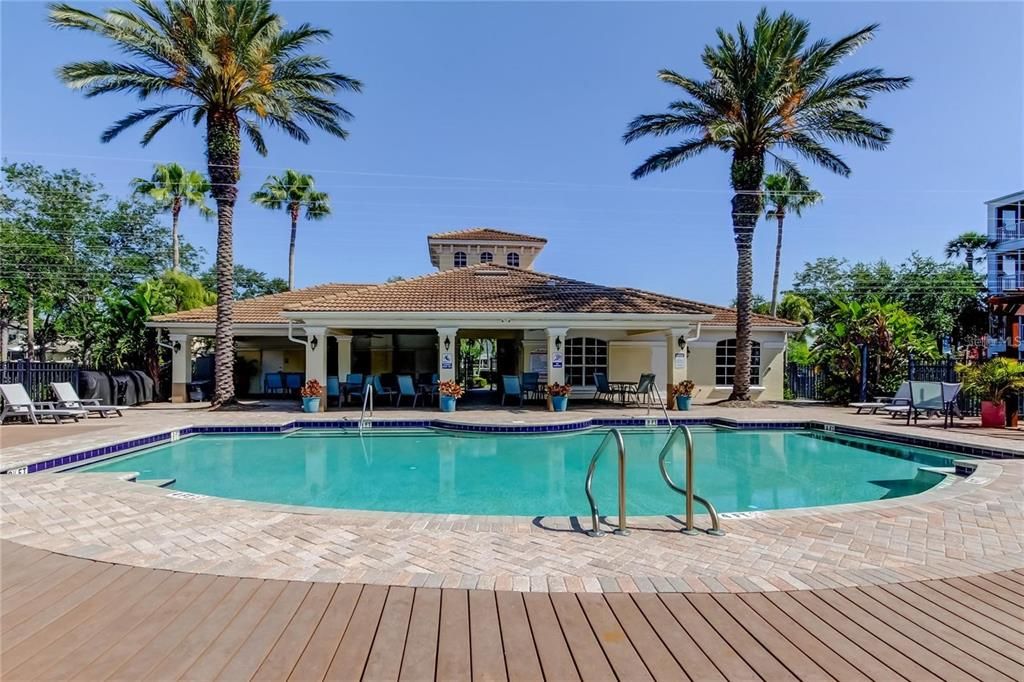 Active With Contract: $295,000 (2 beds, 2 baths, 1730 Square Feet)