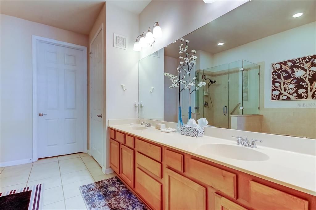 Active With Contract: $295,000 (2 beds, 2 baths, 1730 Square Feet)