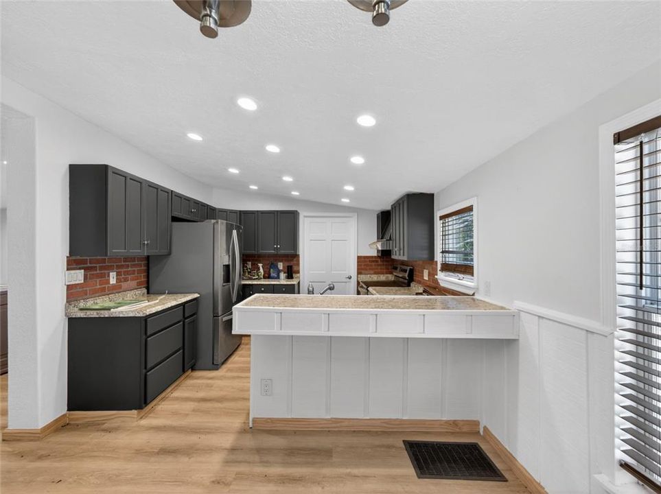 For Sale: $560,000 (3 beds, 2 baths, 1352 Square Feet)