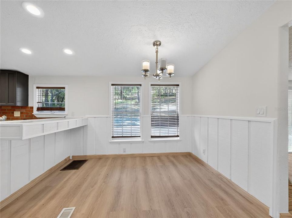 For Sale: $560,000 (3 beds, 2 baths, 1352 Square Feet)