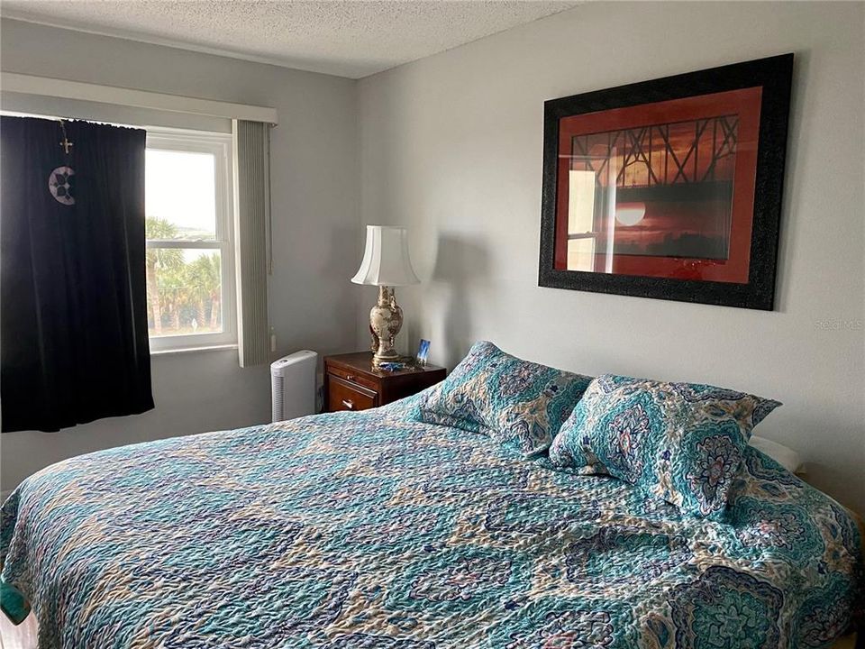 For Rent: $1,850 (2 beds, 2 baths, 975 Square Feet)