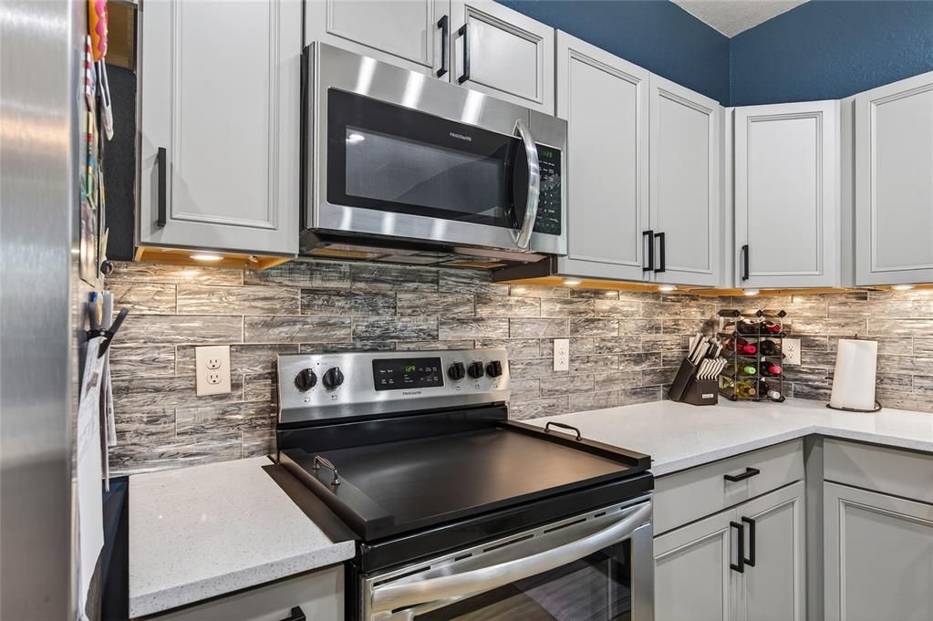 For Sale: $430,000 (3 beds, 2 baths, 2042 Square Feet)