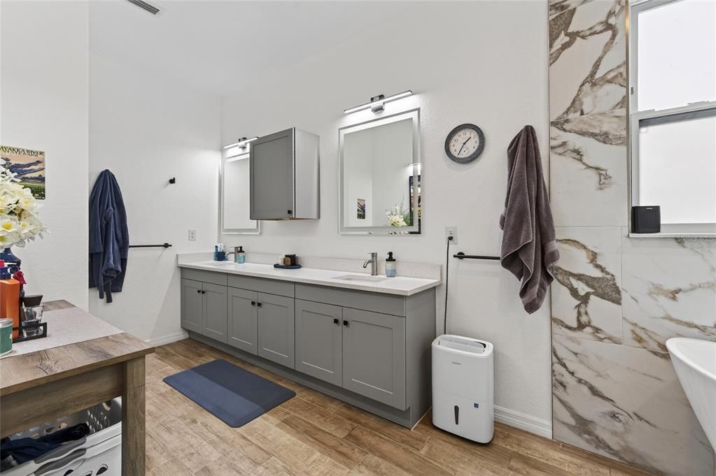 For Sale: $430,000 (3 beds, 2 baths, 2042 Square Feet)