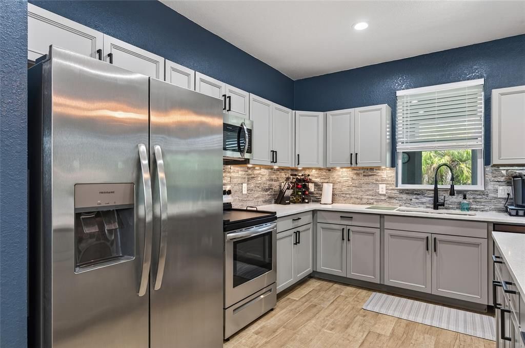 For Sale: $430,000 (3 beds, 2 baths, 2042 Square Feet)
