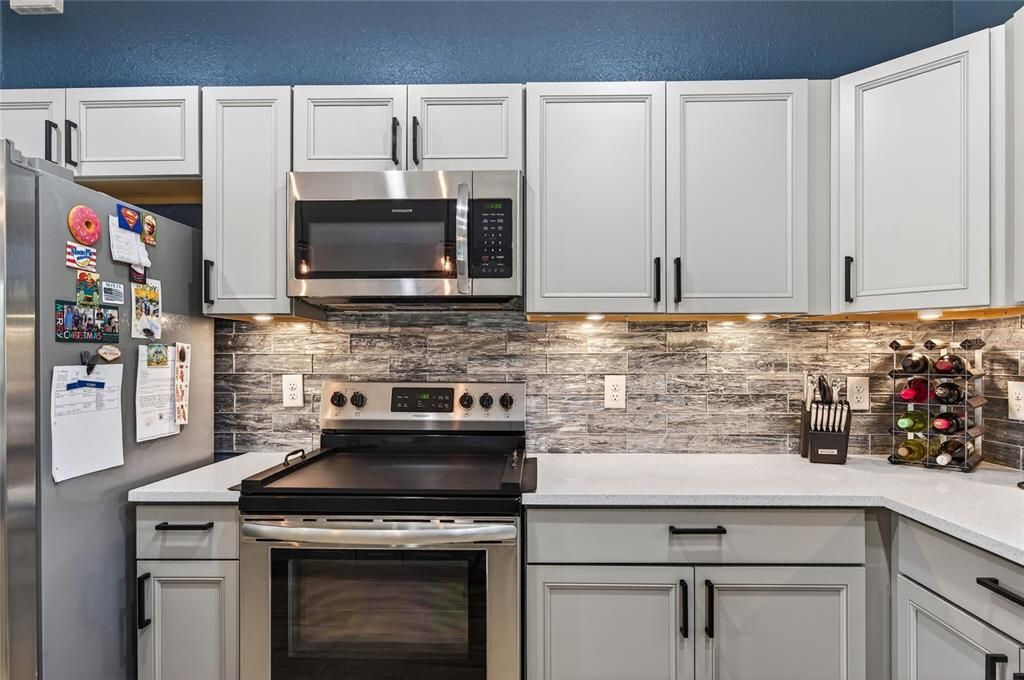 For Sale: $430,000 (3 beds, 2 baths, 2042 Square Feet)