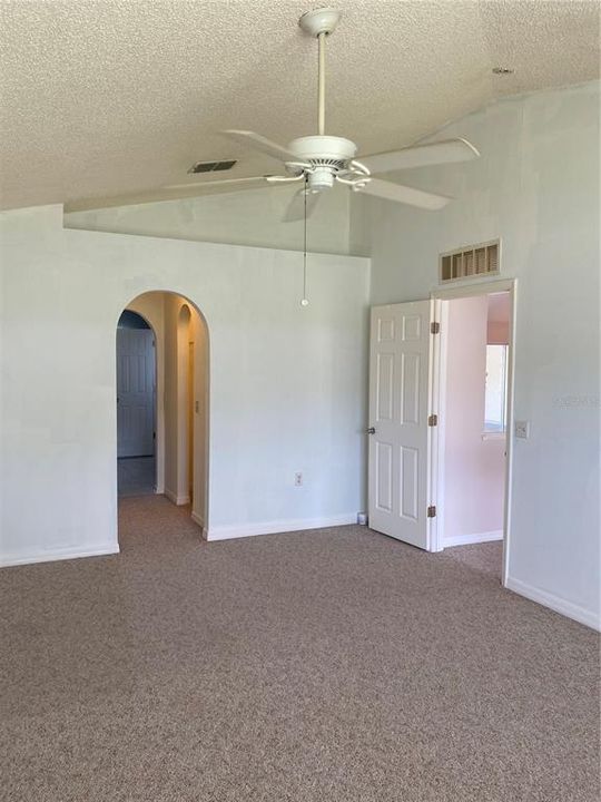 For Sale: $329,900 (4 beds, 2 baths, 2237 Square Feet)