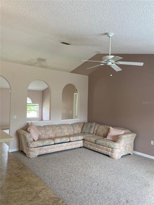 For Sale: $329,900 (4 beds, 2 baths, 2237 Square Feet)