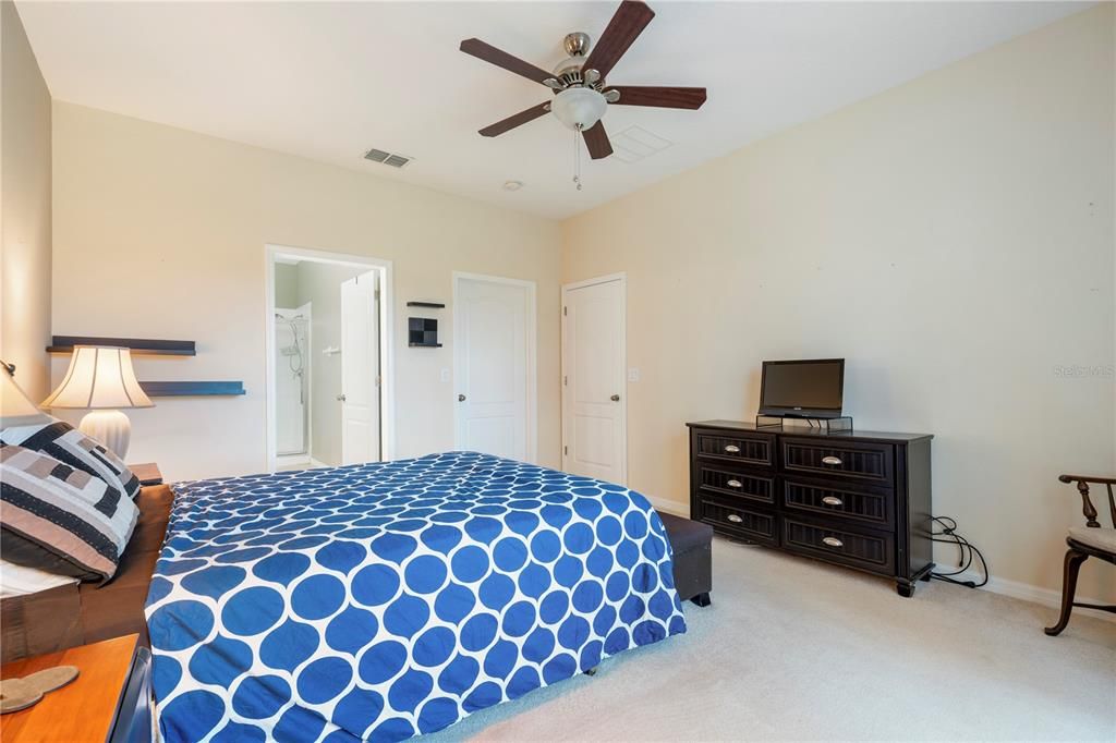 Activo con contrato: $275,000 (2 camas, 2 baños, 1503 Pies cuadrados)