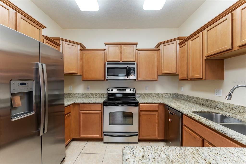 Activo con contrato: $275,000 (2 camas, 2 baños, 1503 Pies cuadrados)