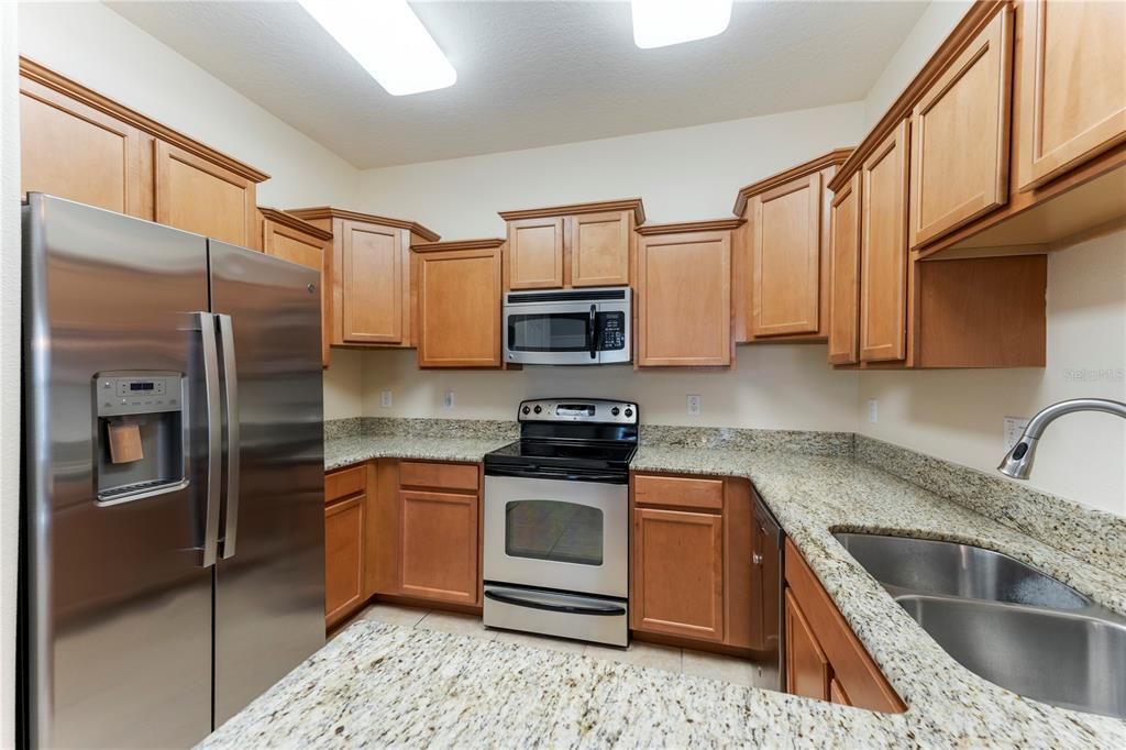 Activo con contrato: $275,000 (2 camas, 2 baños, 1503 Pies cuadrados)