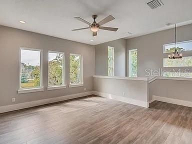 待售: $1,048,500 (4 贝兹, 3 浴室, 3160 平方英尺)