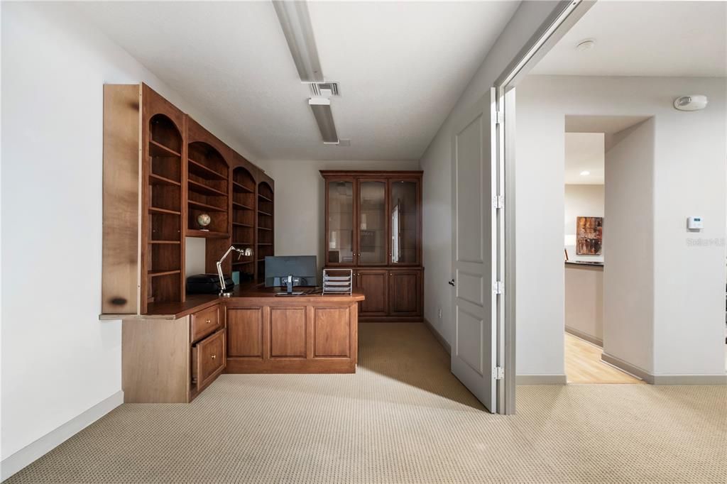 В аренду: $8,900 (5 спален, 4 ванн, 6135 Квадратных фут)