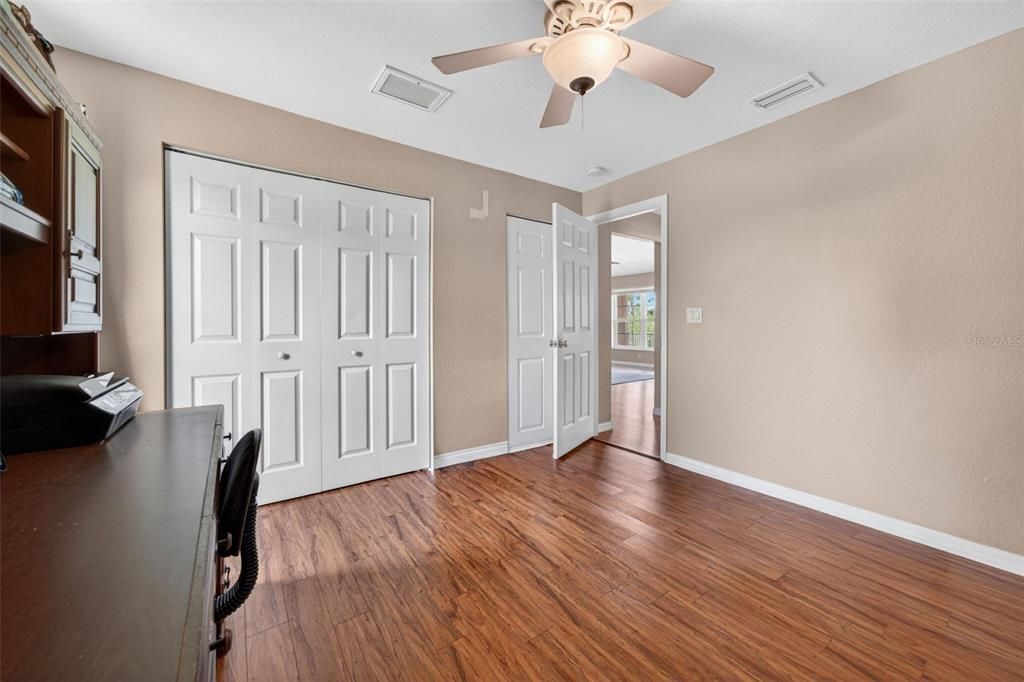 For Sale: $470,000 (3 beds, 2 baths, 1408 Square Feet)