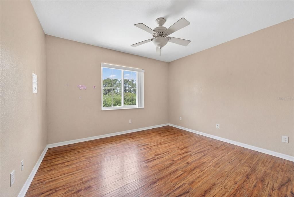 For Sale: $470,000 (3 beds, 2 baths, 1408 Square Feet)