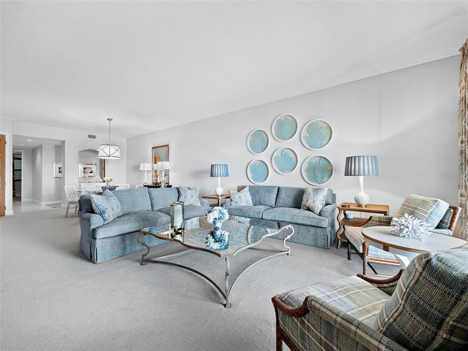 For Sale: $1,995,000 (3 beds, 2 baths, 2448 Square Feet)