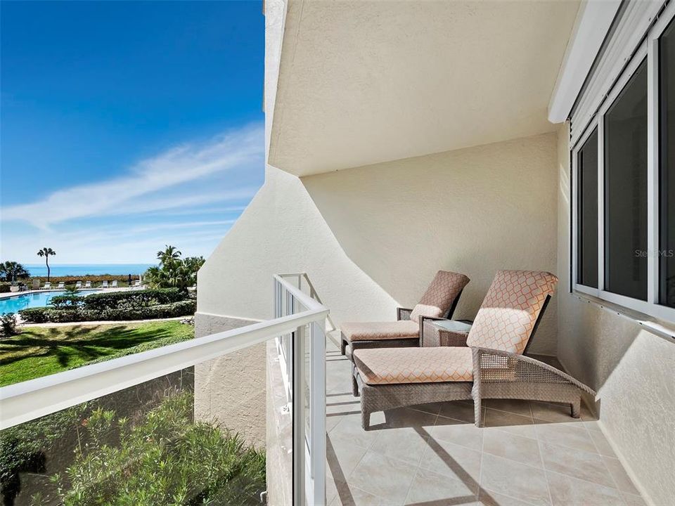 For Sale: $1,995,000 (3 beds, 2 baths, 2448 Square Feet)