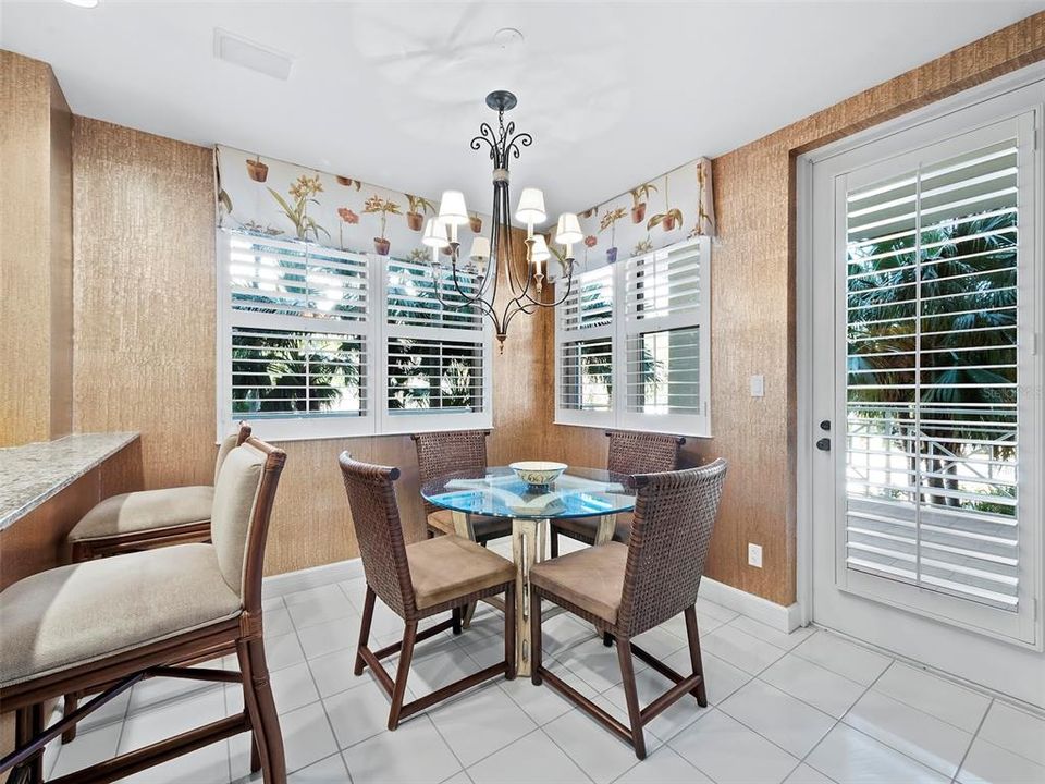 For Sale: $1,995,000 (3 beds, 2 baths, 2448 Square Feet)