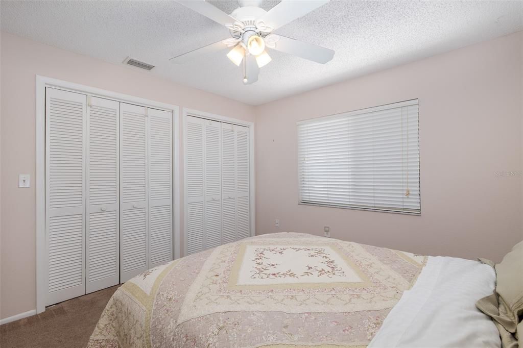For Sale: $199,000 (2 beds, 2 baths, 1096 Square Feet)
