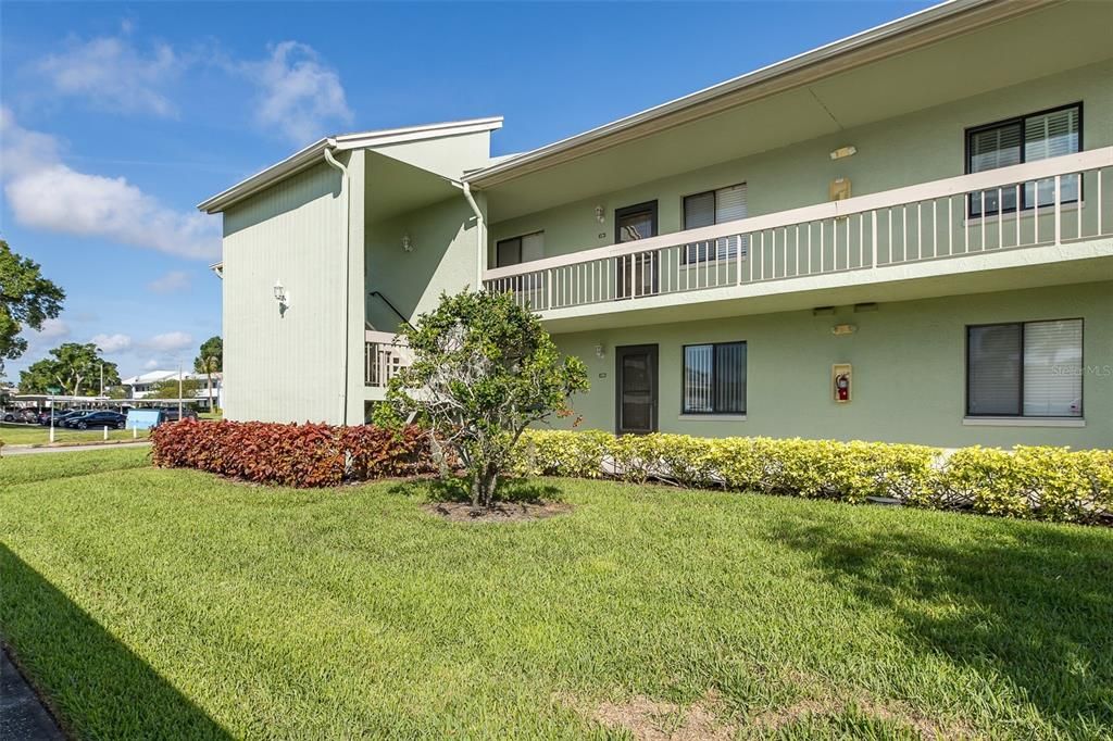 For Sale: $199,000 (2 beds, 2 baths, 1096 Square Feet)